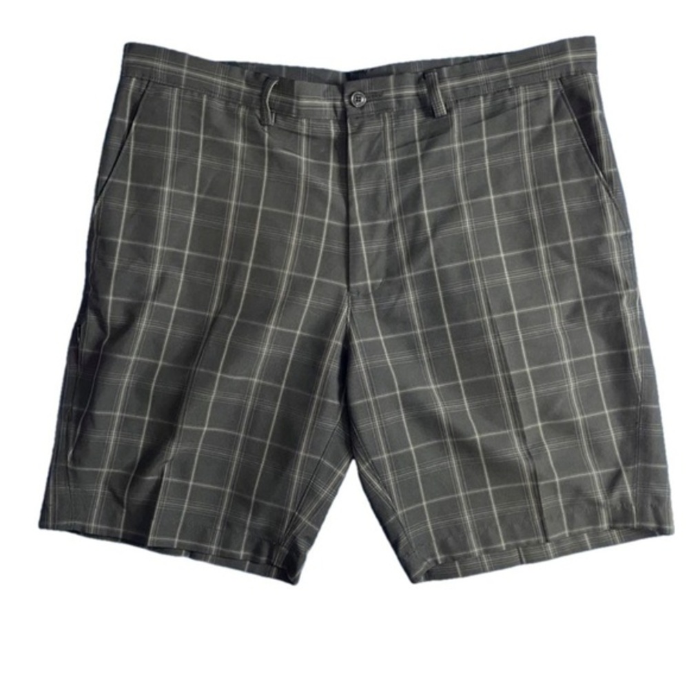 ⭐️ Haggar plaid shorts- size 38